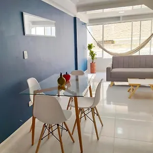 Apartamento Marbella - En Edificio Frente A La Playa Cerca Al Centro Historico